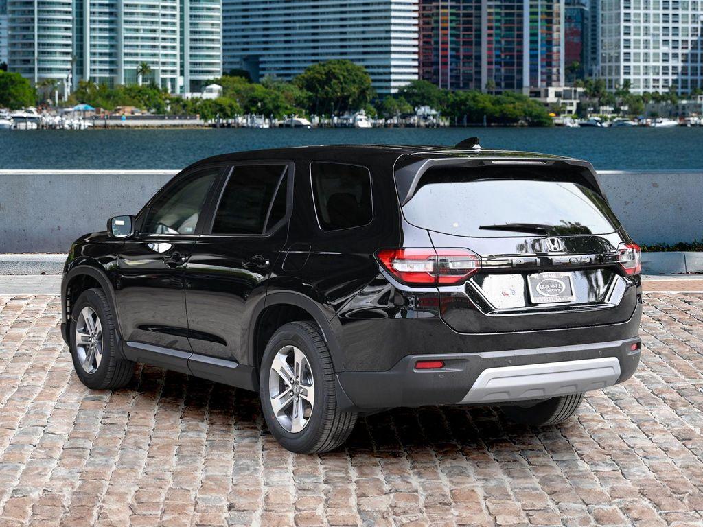 new 2025 Honda Pilot car, priced at $44,695