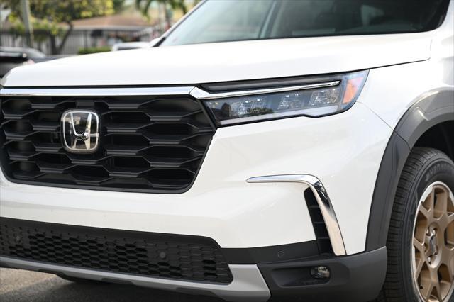 new 2024 Honda Pilot car, priced at $44,075