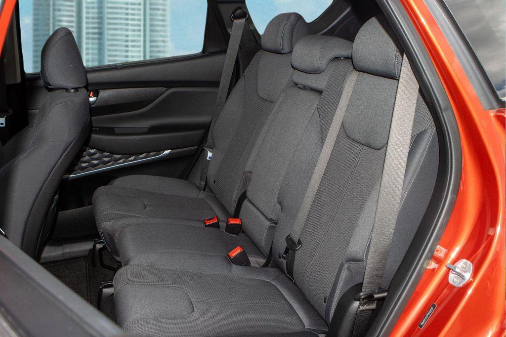 used 2019 Hyundai Santa Fe car, priced at $17,500