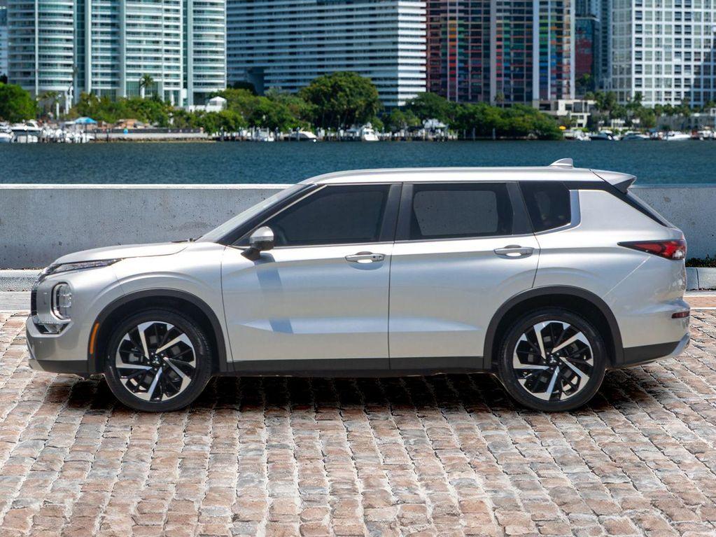 used 2023 Mitsubishi Outlander car, priced at $21,500