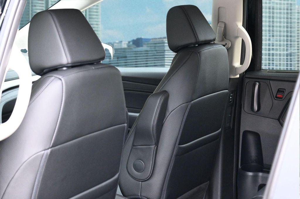 new 2026 Honda Odyssey car, priced at $44,436