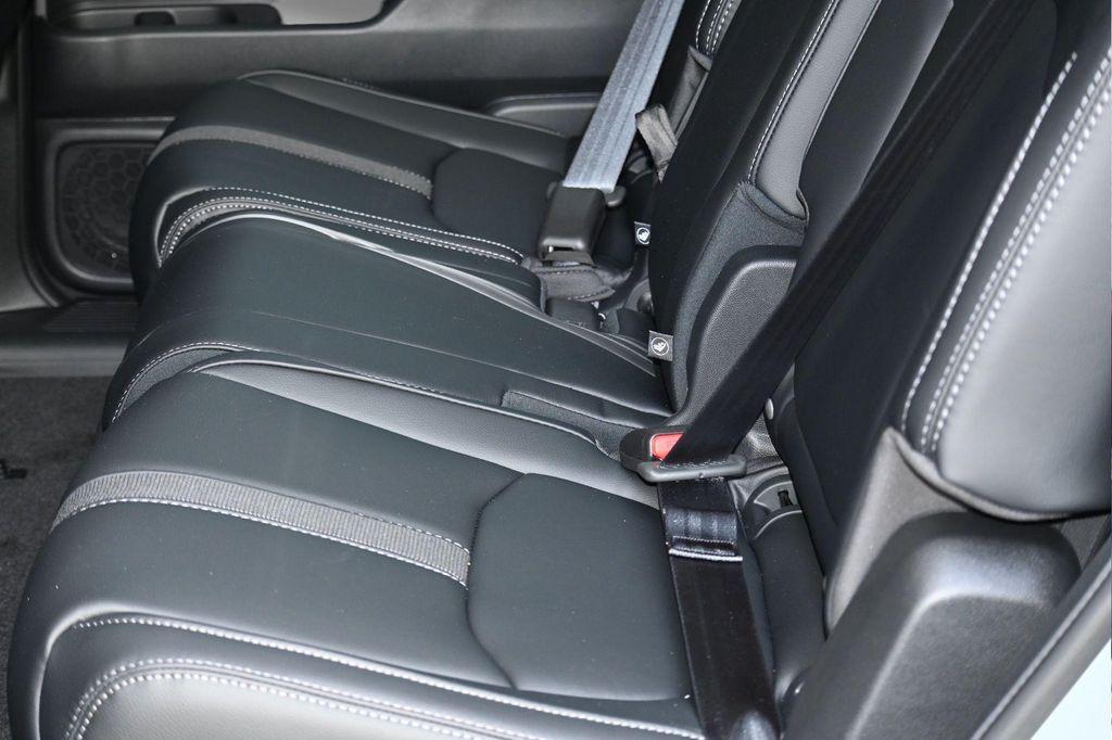 new 2025 Honda Pilot car, priced at $48,955