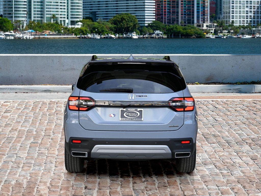 new 2025 Honda Pilot car, priced at $48,955