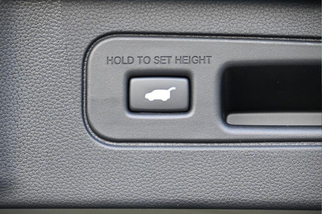 new 2025 Honda Pilot car, priced at $48,955