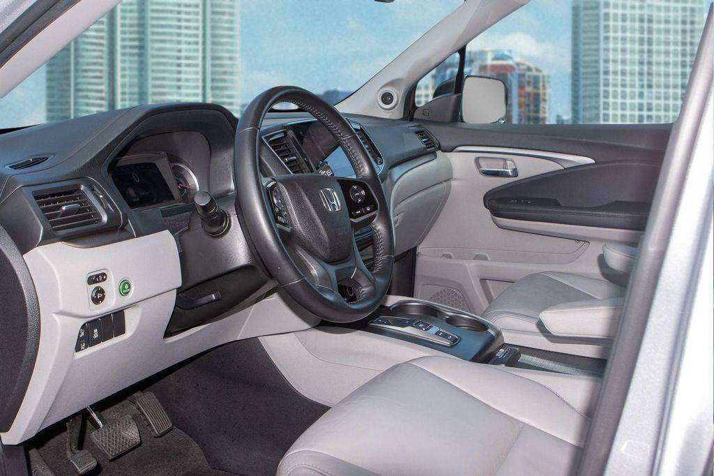 used 2021 Honda Pilot car, priced at $25,000