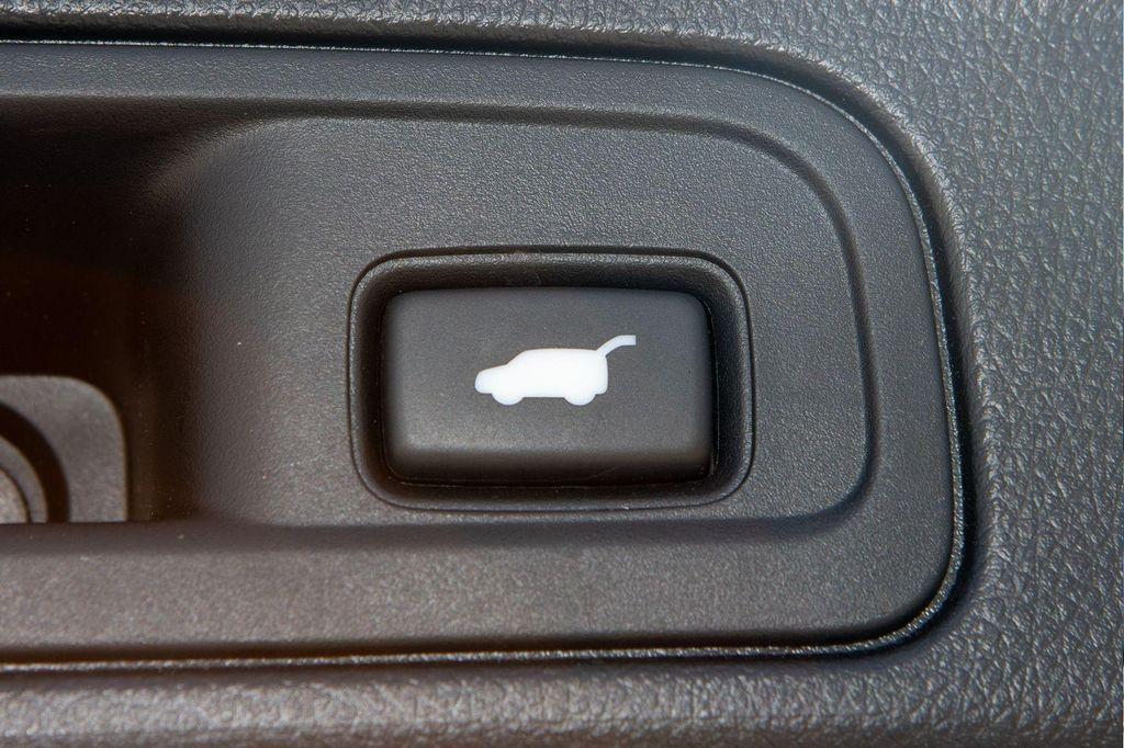 used 2021 Honda Pilot car, priced at $25,000