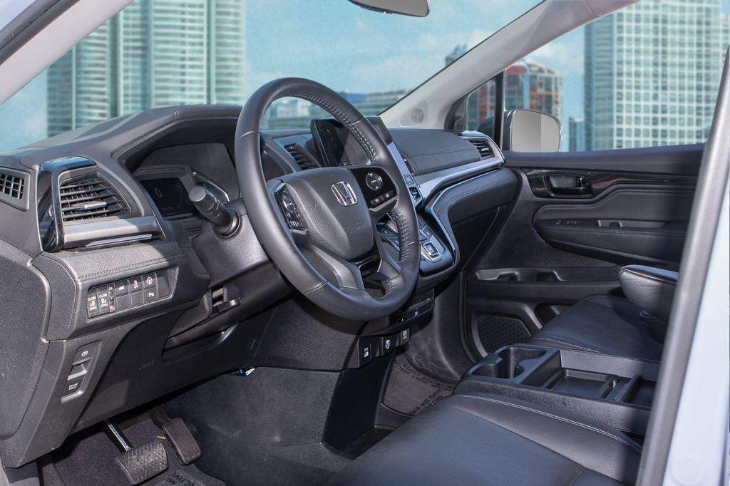 used 2023 Honda Odyssey car, priced at $32,000