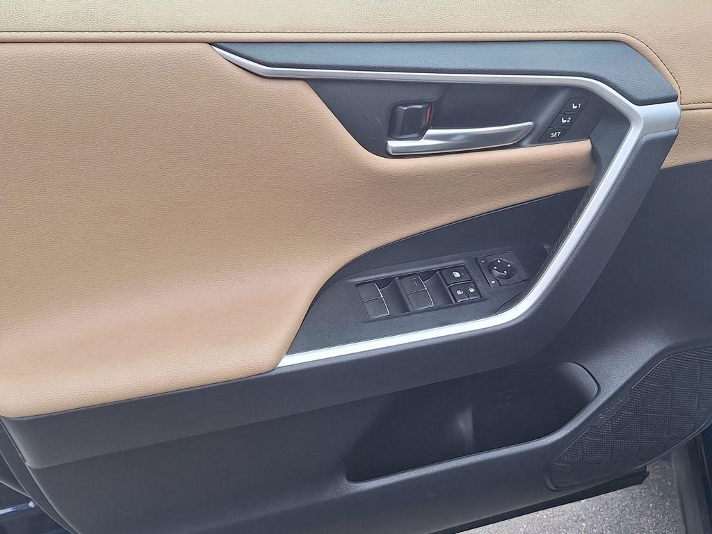 used 2020 Toyota RAV4 Hybrid car, priced at $25,488