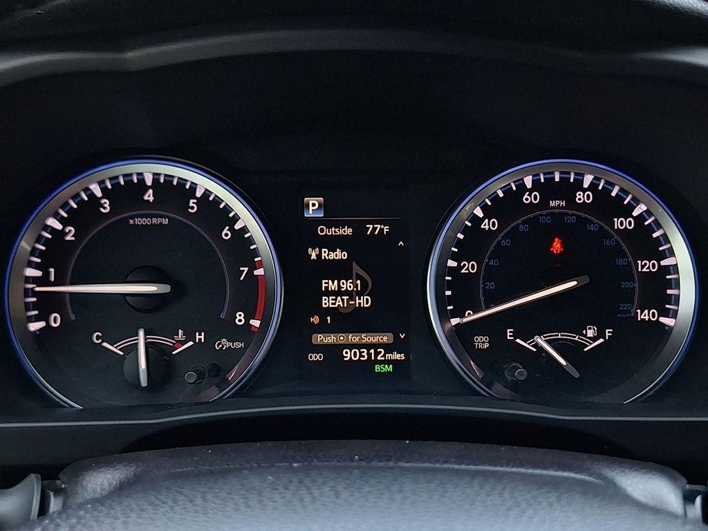 used 2018 Toyota Highlander car, priced at $22,988