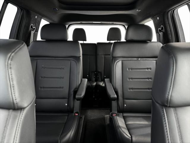 new 2025 Hyundai SANTA FE HEV car, priced at $48,201