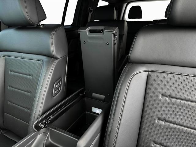 new 2025 Hyundai SANTA FE HEV car, priced at $48,201