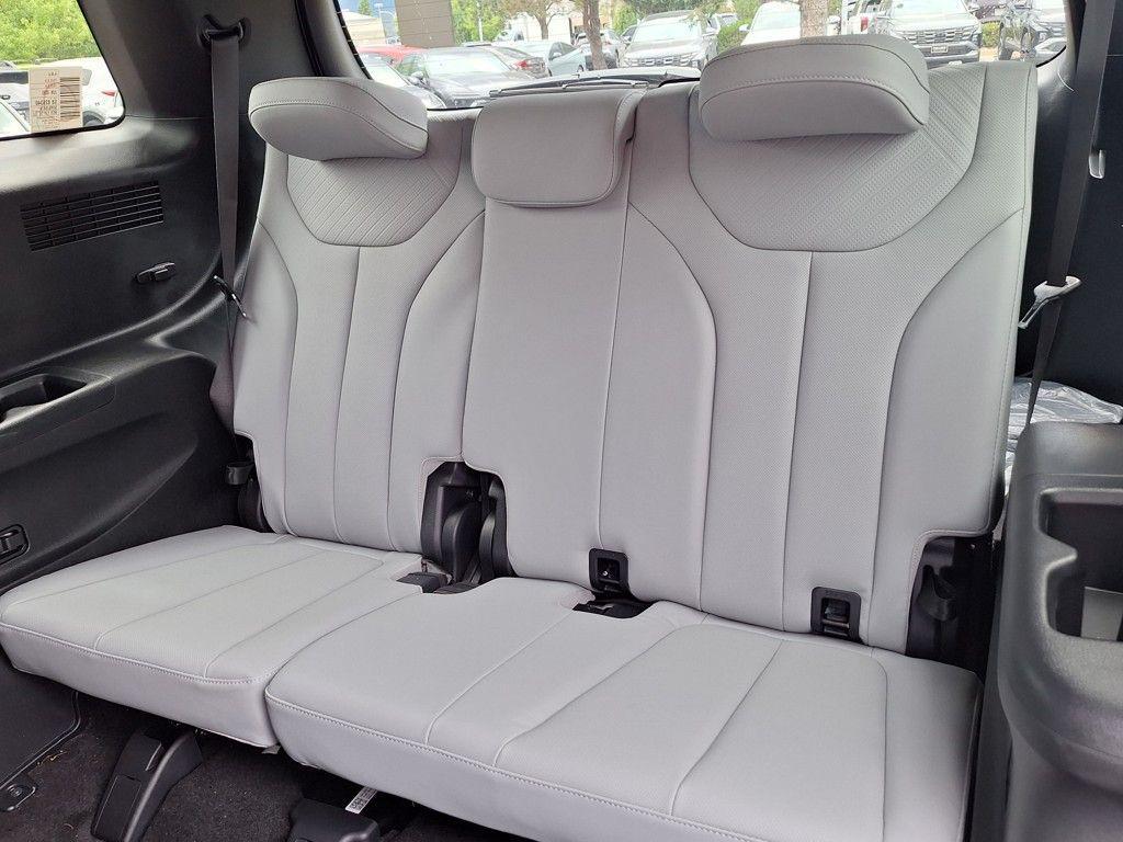 new 2025 Hyundai Palisade car, priced at $45,057