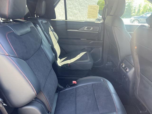 new 2025 Ford Explorer car, priced at $55,915