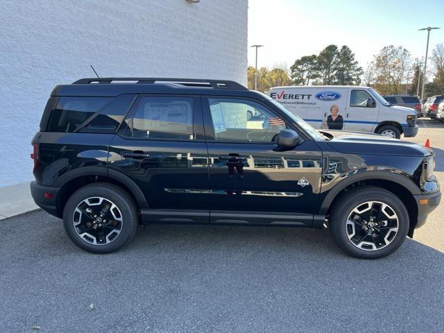 new 2024 Ford Bronco Sport car, priced at $33,670