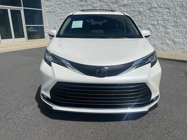 used 2021 Toyota Sienna car, priced at $35,905
