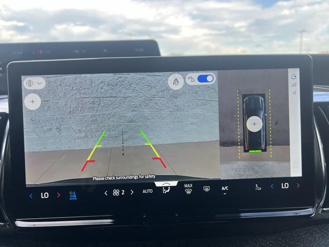 new 2025 Ford Expedition car, priced at $81,778