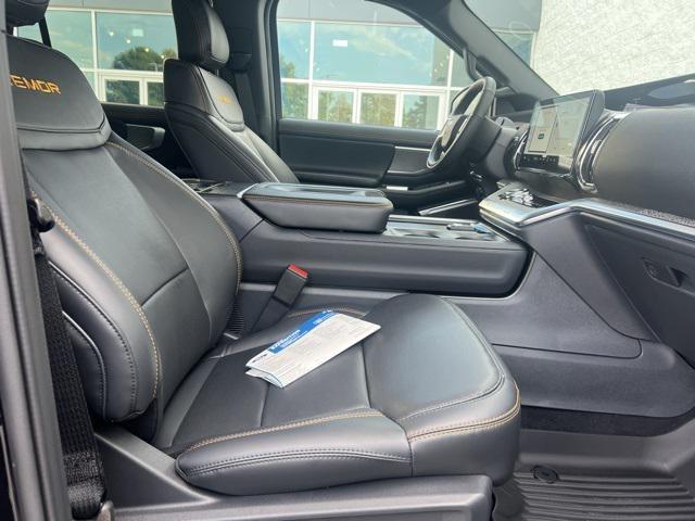 new 2025 Ford Expedition car, priced at $81,778