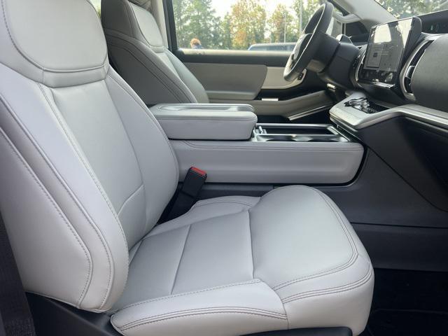 new 2025 Ford Expedition Max car, priced at $70,531