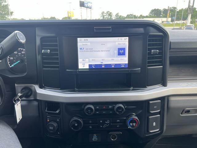 new 2025 Ford F-250 car, priced at $58,100