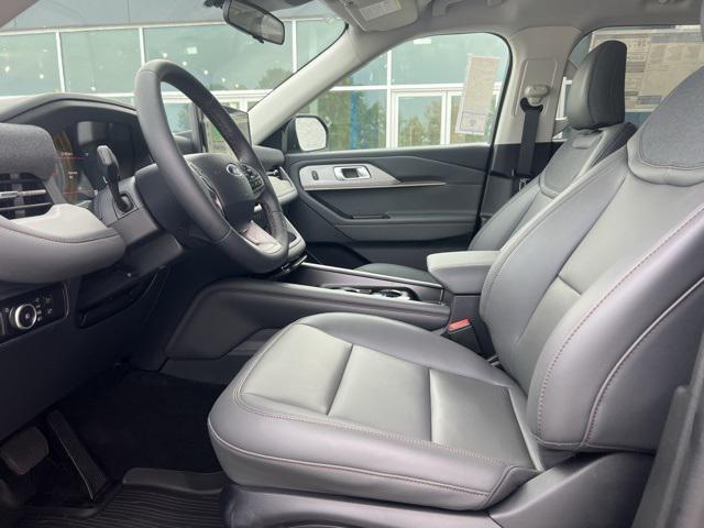 new 2025 Ford Explorer car, priced at $41,300