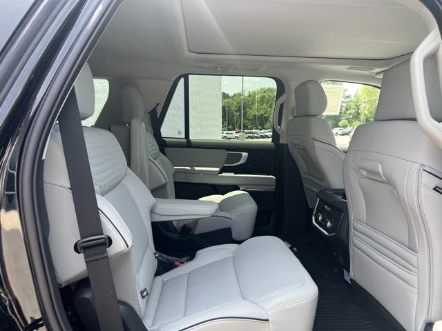 new 2025 Ford Expedition car, priced at $90,195