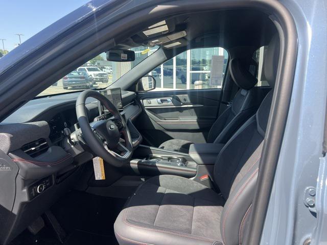new 2025 Ford Explorer car, priced at $55,301