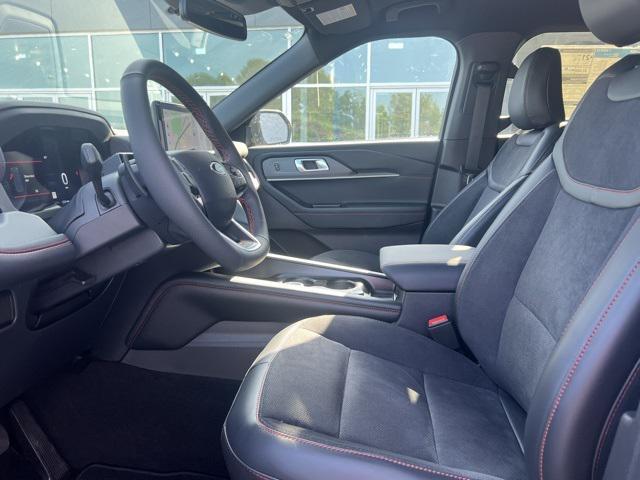 new 2025 Ford Explorer car, priced at $50,252