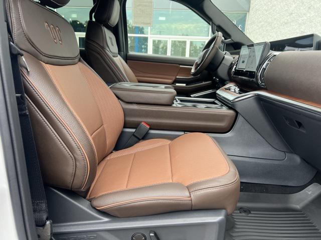 new 2025 Ford Expedition car, priced at $84,152