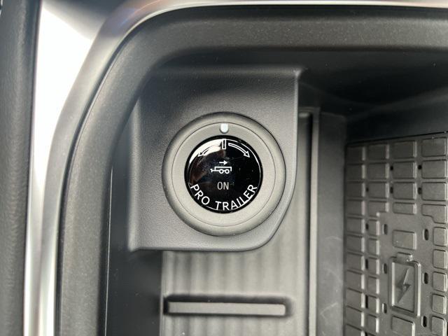 new 2025 Ford Expedition car, priced at $80,195
