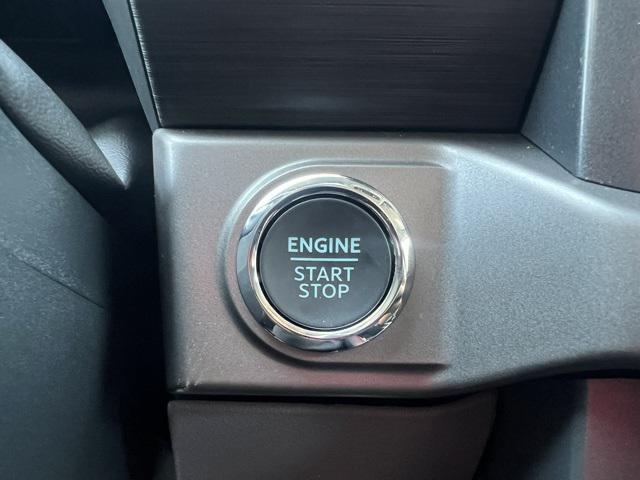 new 2025 Ford F-150 car, priced at $52,460