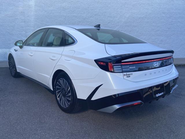 used 2024 Hyundai Sonata Hybrid car, priced at $25,821