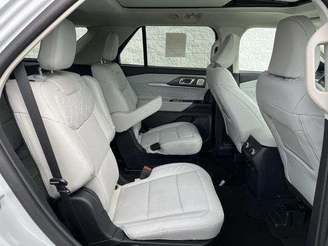 new 2025 Ford Explorer car, priced at $60,605