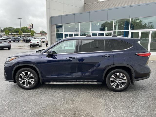 used 2021 Toyota Highlander car, priced at $29,514