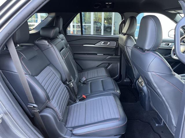 new 2025 Ford Explorer car, priced at $39,999