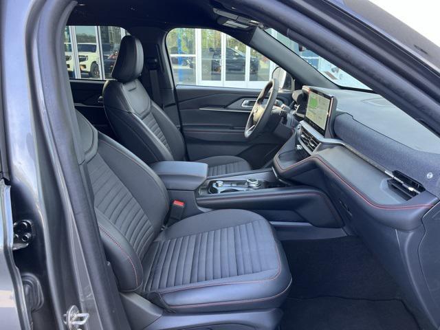 new 2025 Ford Explorer car, priced at $39,999