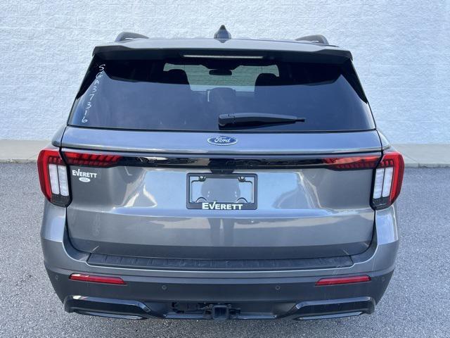new 2025 Ford Explorer car, priced at $39,999