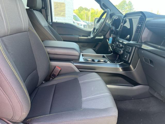 new 2025 Ford F-150 car, priced at $40,725