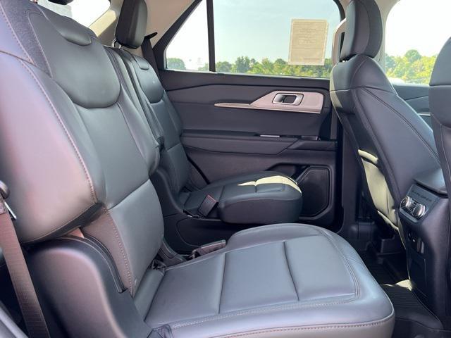 new 2025 Ford Explorer car, priced at $43,425