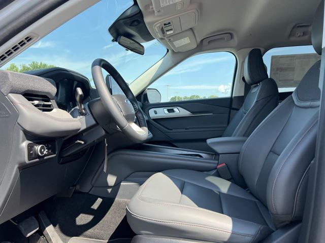 new 2025 Ford Explorer car, priced at $43,425