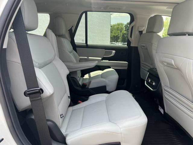 new 2025 Ford Expedition car, priced at $80,430