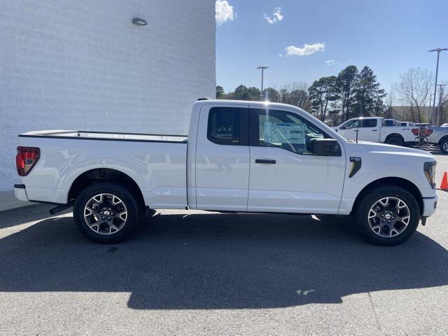 new 2025 Ford F-150 car, priced at $40,305