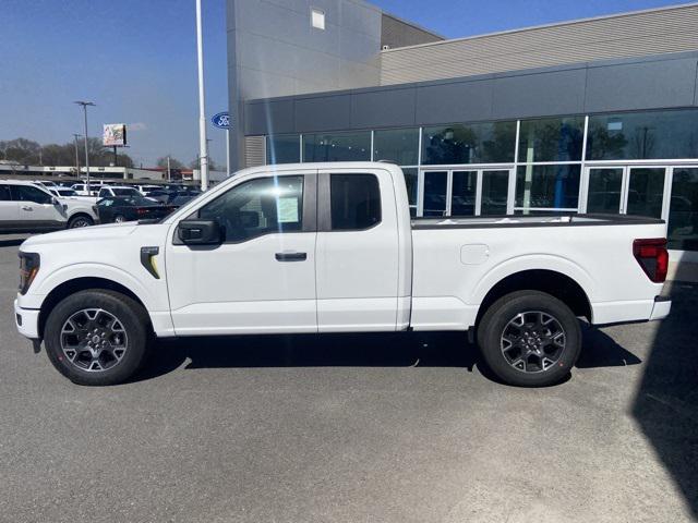 new 2025 Ford F-150 car, priced at $40,305