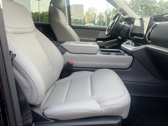 new 2025 Ford Expedition car, priced at $66,696