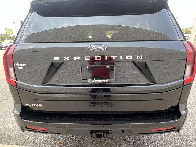 new 2025 Ford Expedition car, priced at $66,696