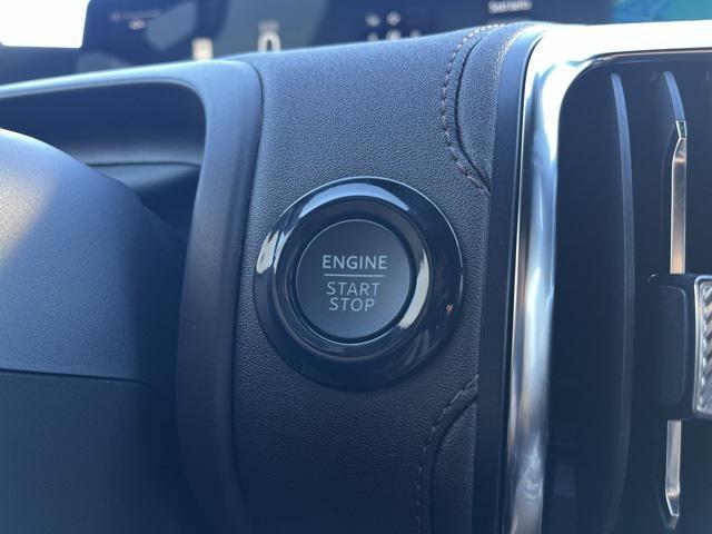 new 2025 Ford Expedition car, priced at $85,593