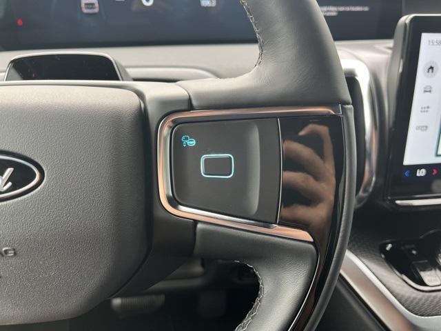 new 2025 Ford Expedition car, priced at $81,821