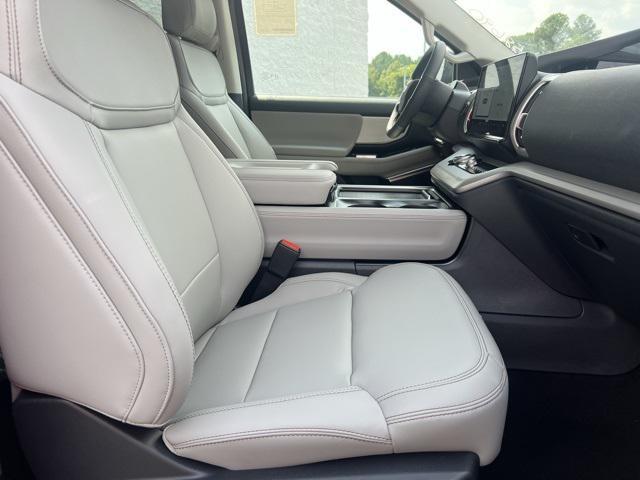new 2025 Ford Expedition car, priced at $69,322
