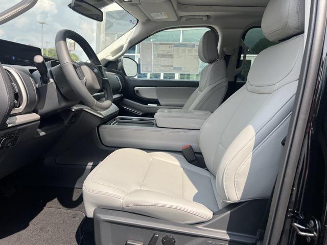 new 2025 Ford Expedition car, priced at $69,322
