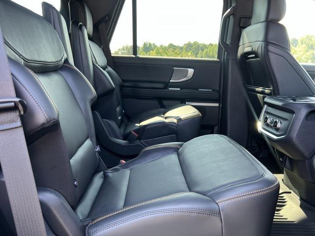 new 2025 Ford Expedition car, priced at $83,089