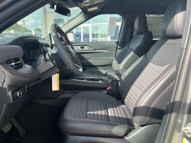 new 2025 Ford Explorer car, priced at $44,194